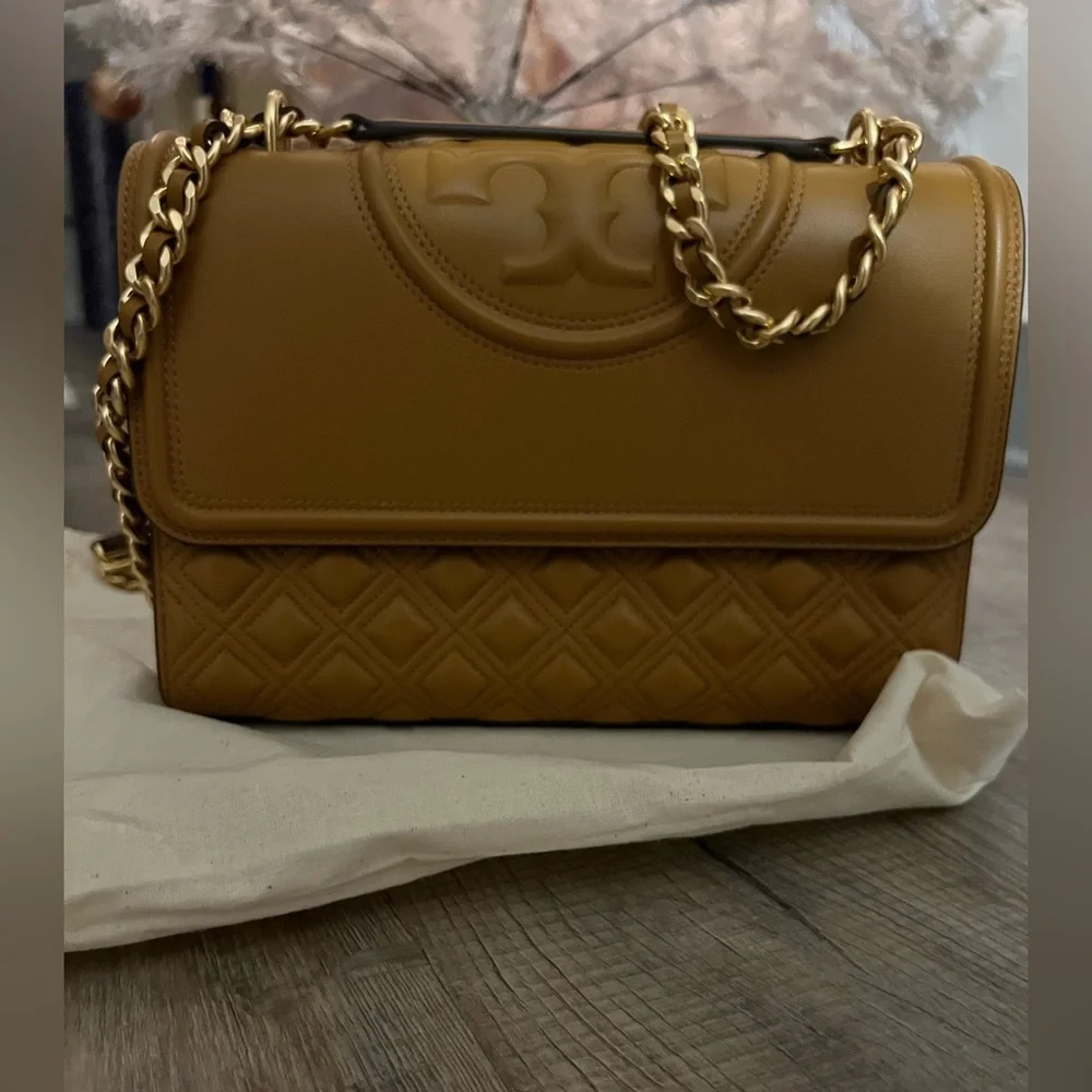 Tory Burch Camel Fleming Quilted Bag - Picture 3 of 7